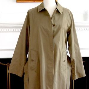 Pristine Women's Burberry Car Coat PROSUM 10